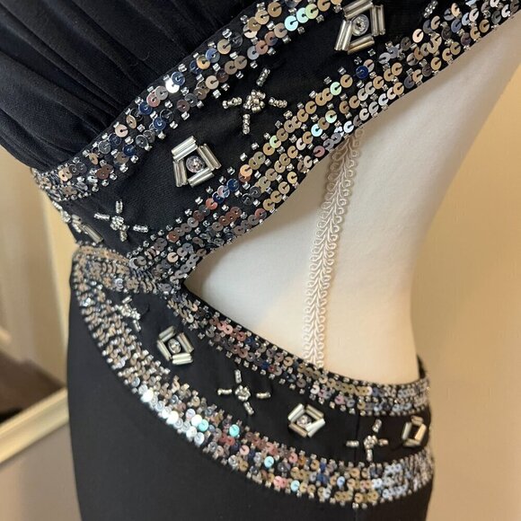 Betsy & Adam Black Sequined Front cross Cut Out Gown, Size 10 - Picture 9 of 16